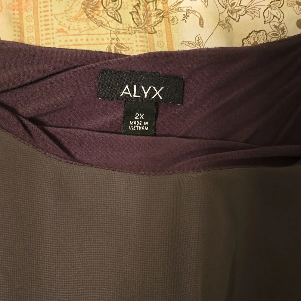 Tank top - Picture 2 of 4